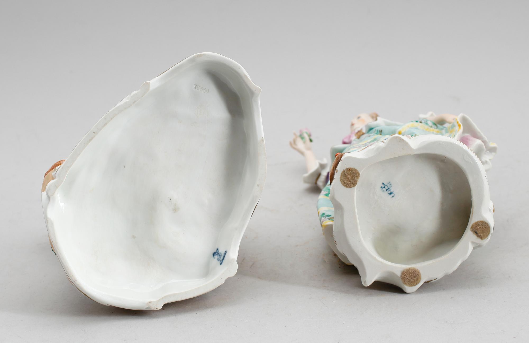 FIGURER, 2 st, porslin, Sitzendorf, 1900-talets mitt.
