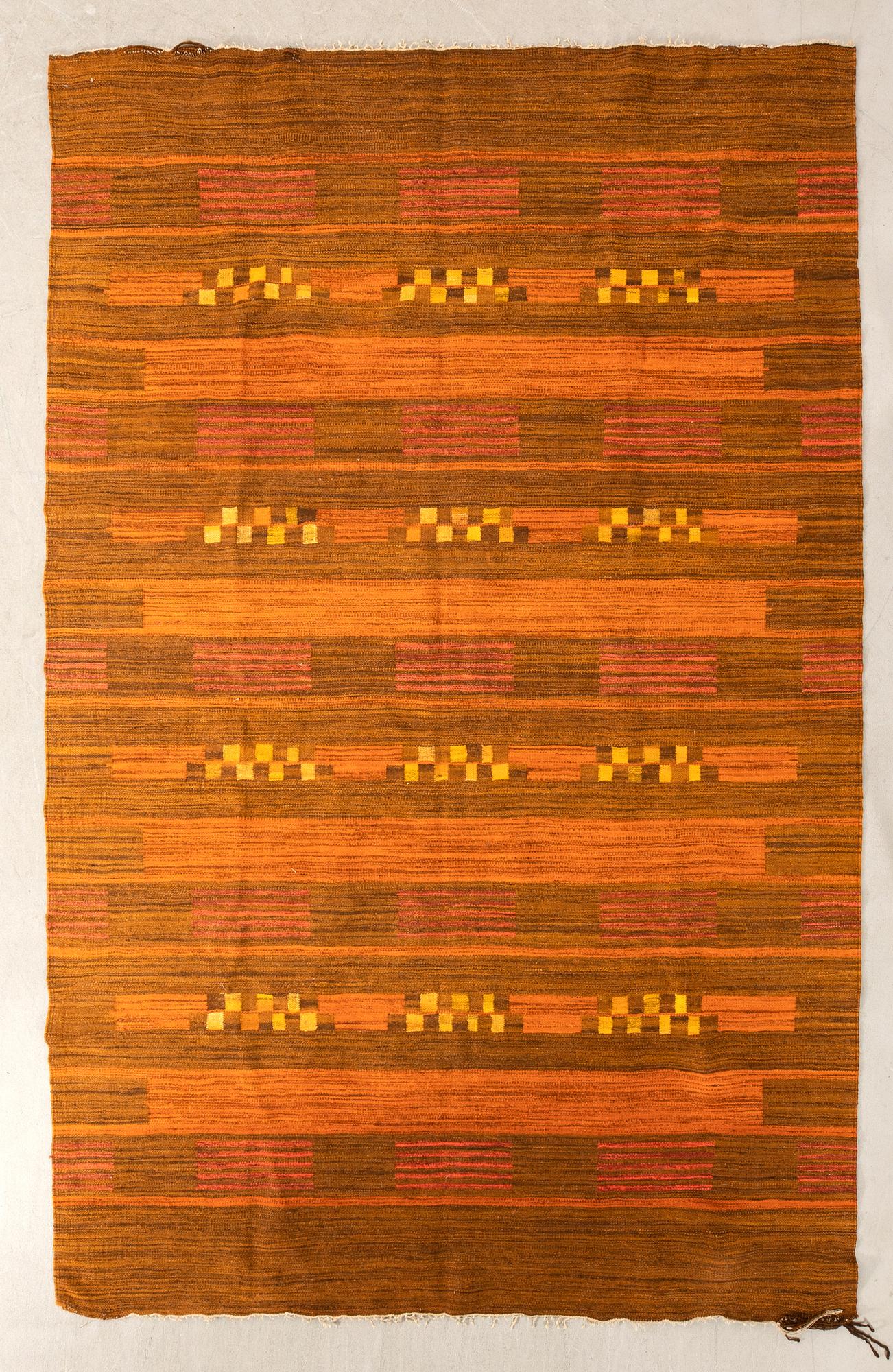Rölakan rug, mid/second half of the 20th century, approximately 297x205 cm.