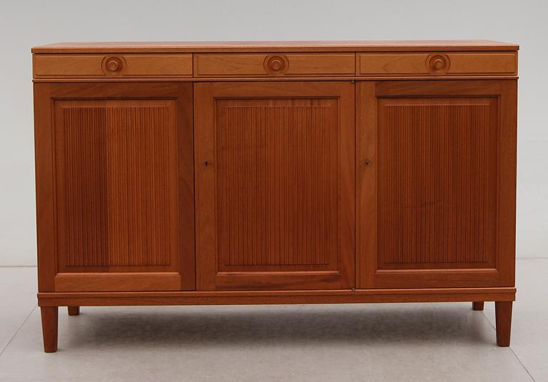 SIDEBOARD, "Herrgården", Carl Malmsten, 1900-talets mitt.