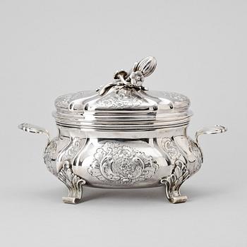 TERRIN, sterlingsilver, barockstil, importstämplar, 1900-tal. Tot vikt ca 1340 gram.