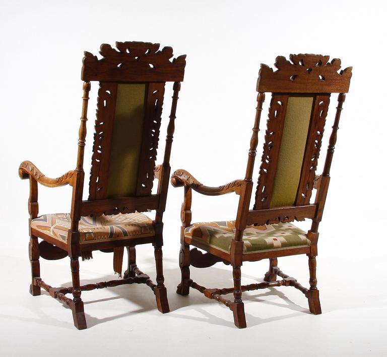 KARMSTOLAR, ett par, barockstil, 1900-talets första hälft.