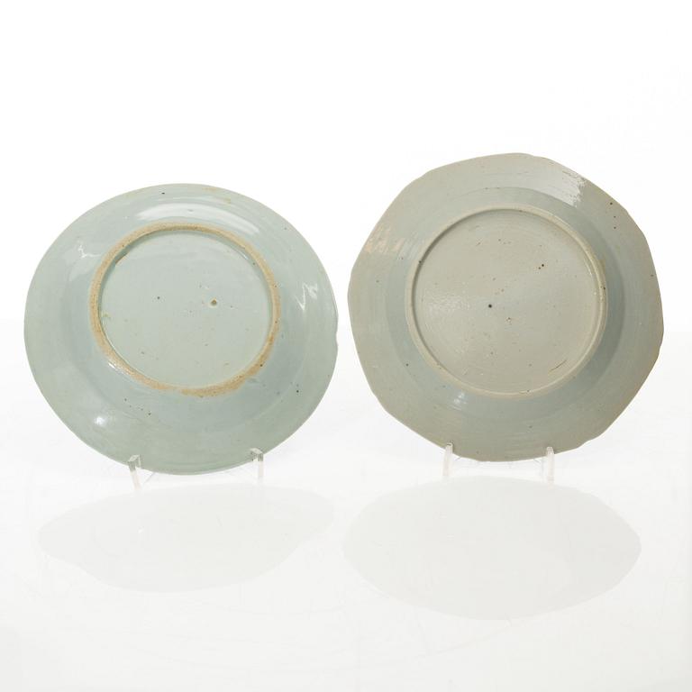 A set of thirteen Chinese blue and white porcelain dishes, Qing dynasty, 19th century.