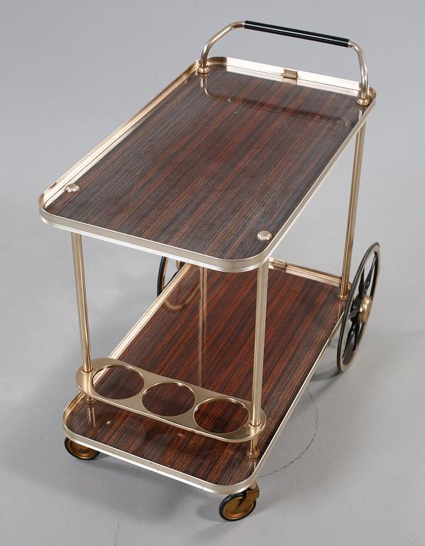 SERVERINGSVAGN, 1900-talets andra hälft.