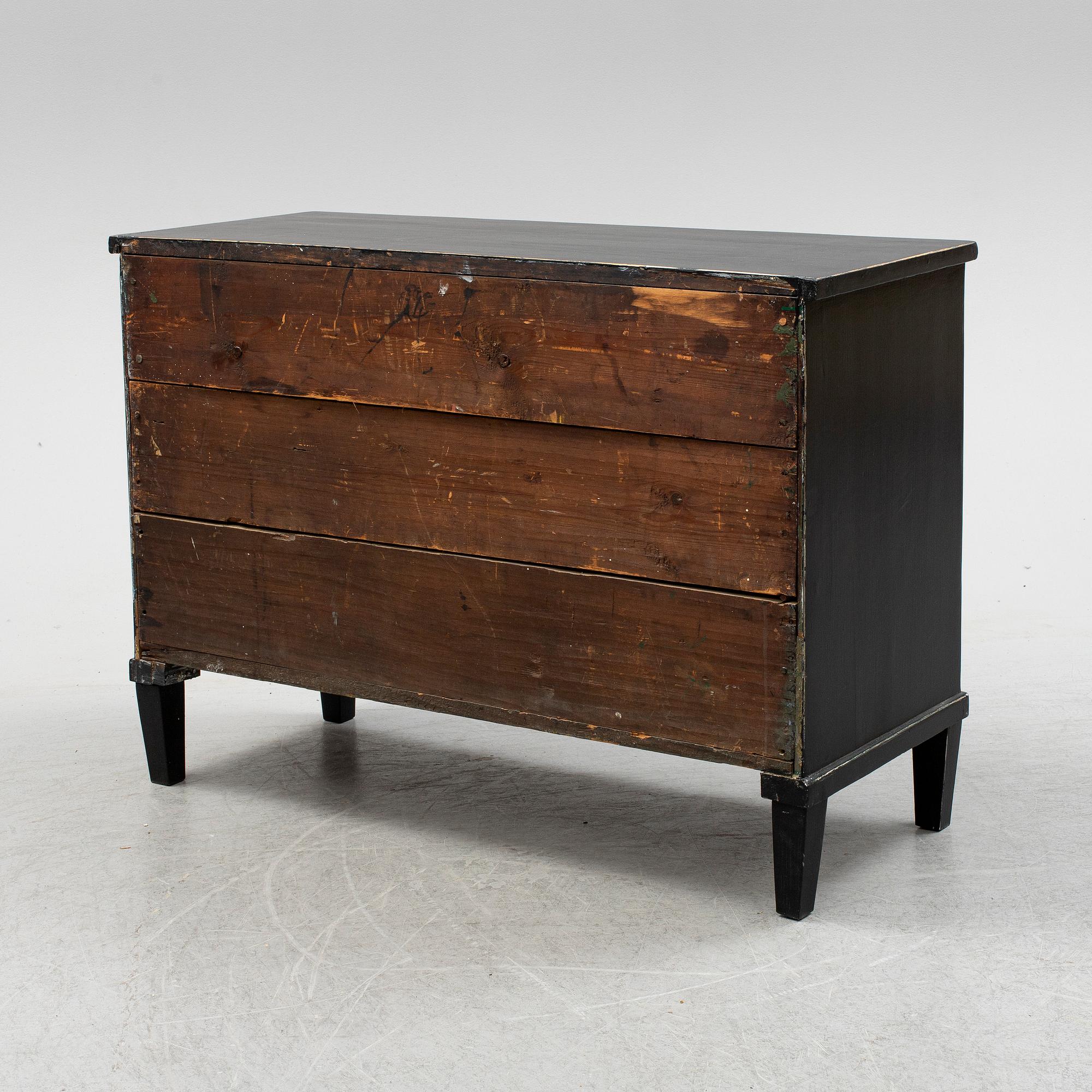 A Gustavian style chest of drawers, 19th Century.