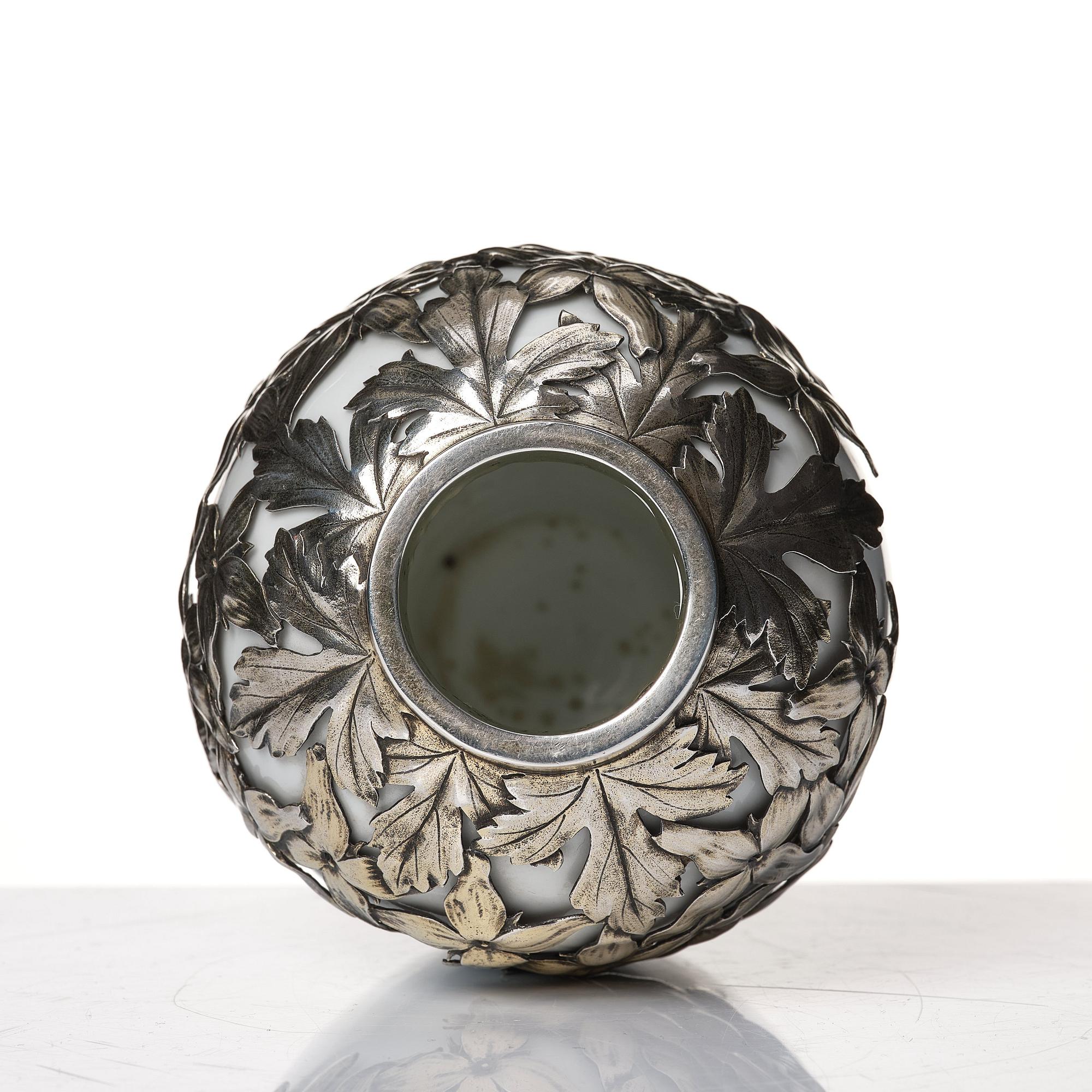 Anton Michelsen, & Royal Copenhagen, vas, porslin med mynning och fot av sterlingsilver, Köpenhamn 1911.