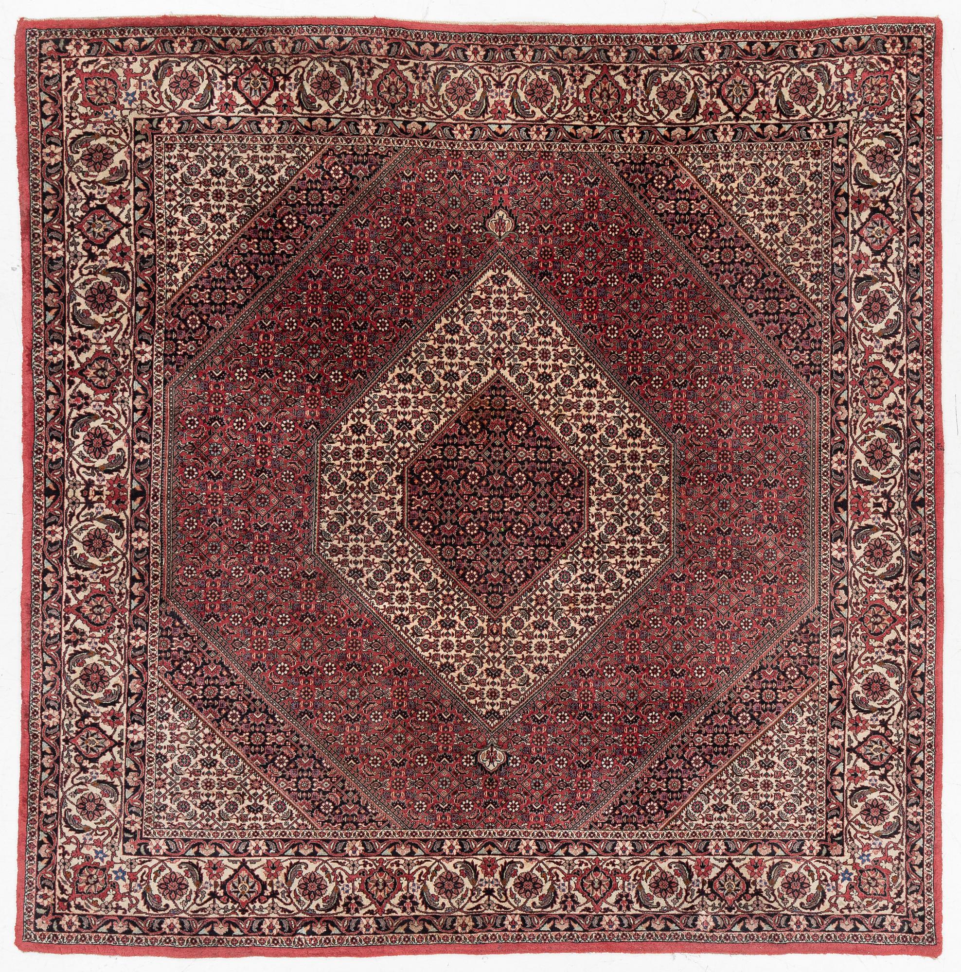 Matta, Bidjar, ca 205 x 200 cm.