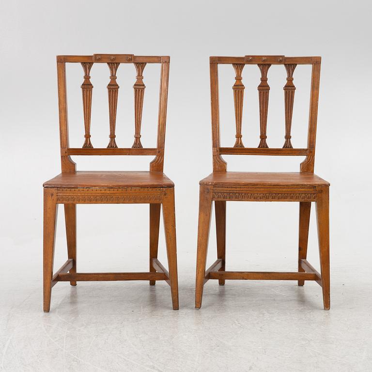 Stolar, ett par, sengustavianska, Medelpad, daterade 1840.