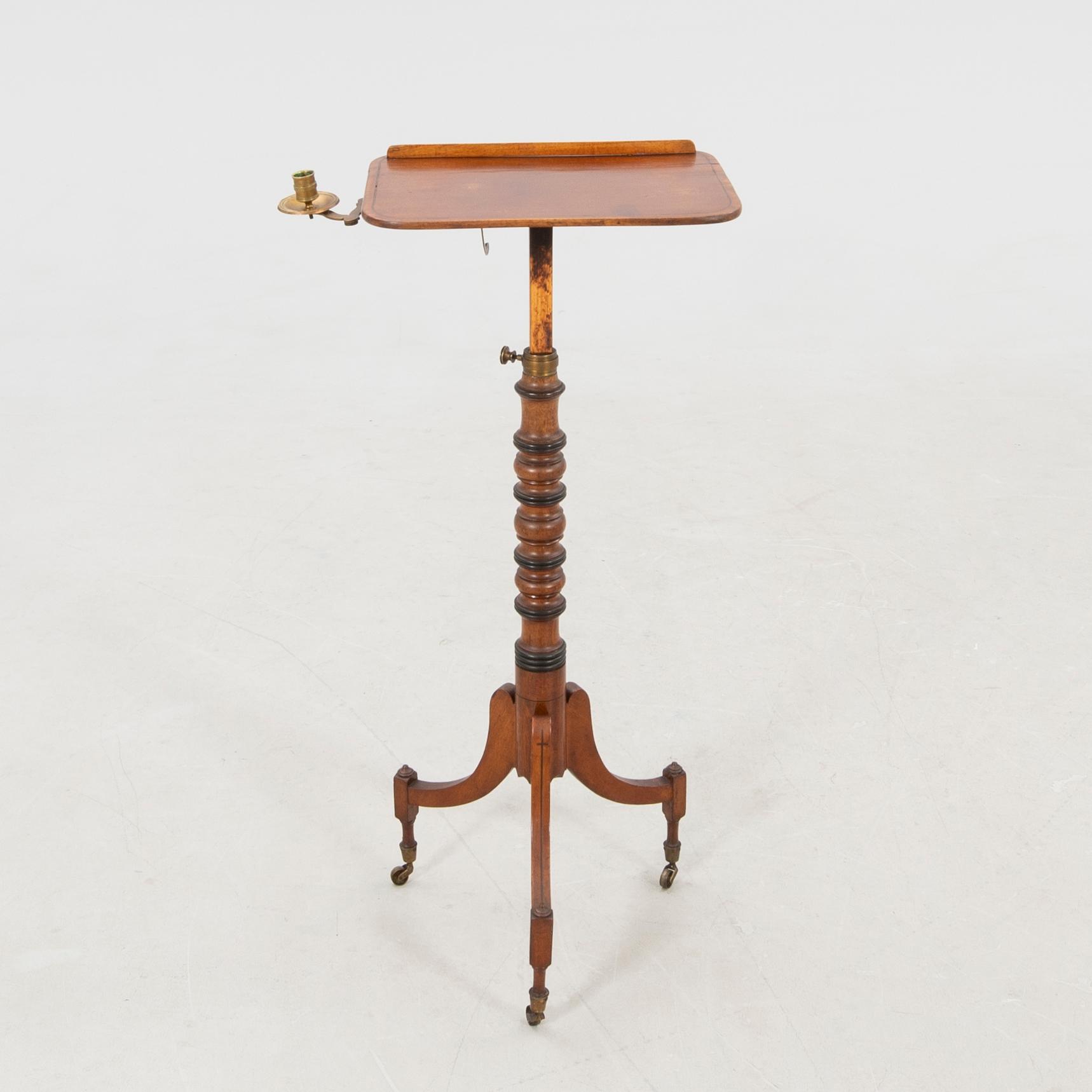 Läsbord England omkring 1900.