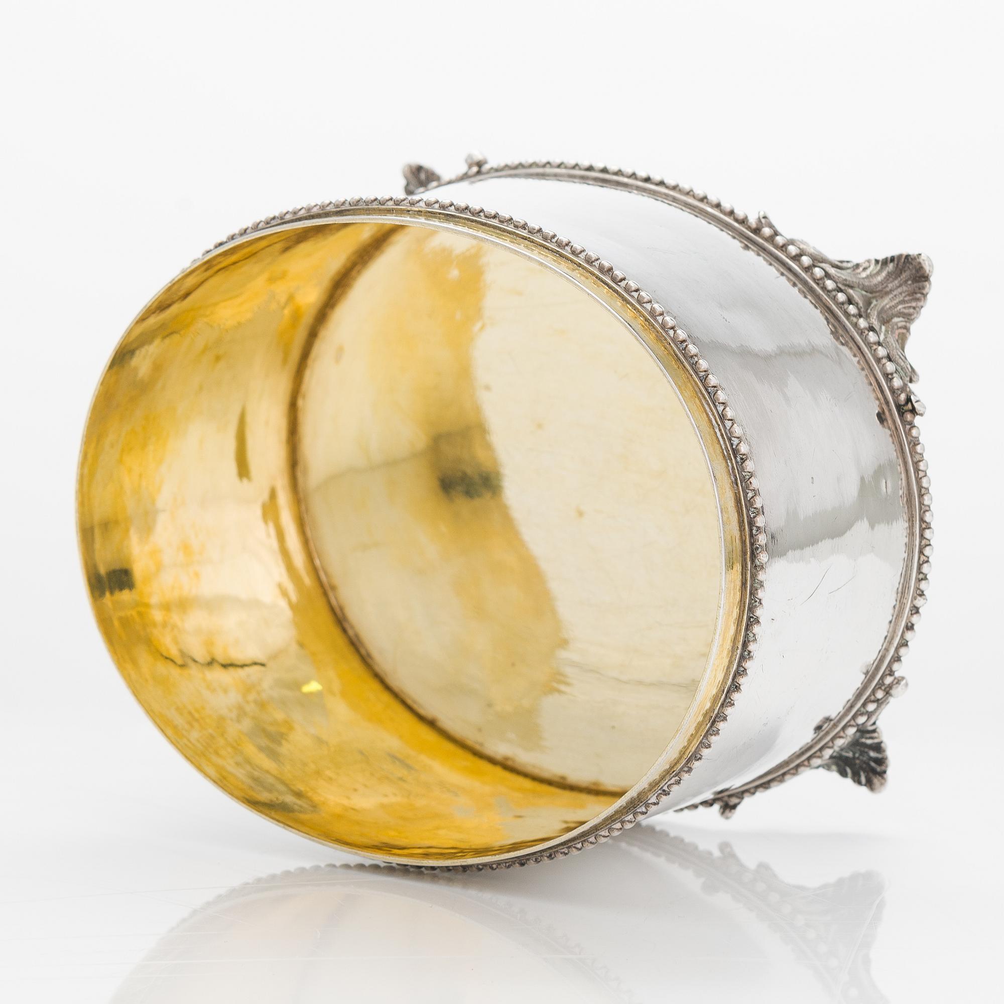 A late 18th-century parcel-gilt silver box, maker's mark of Henrik Frodell, Stockholm 1789.