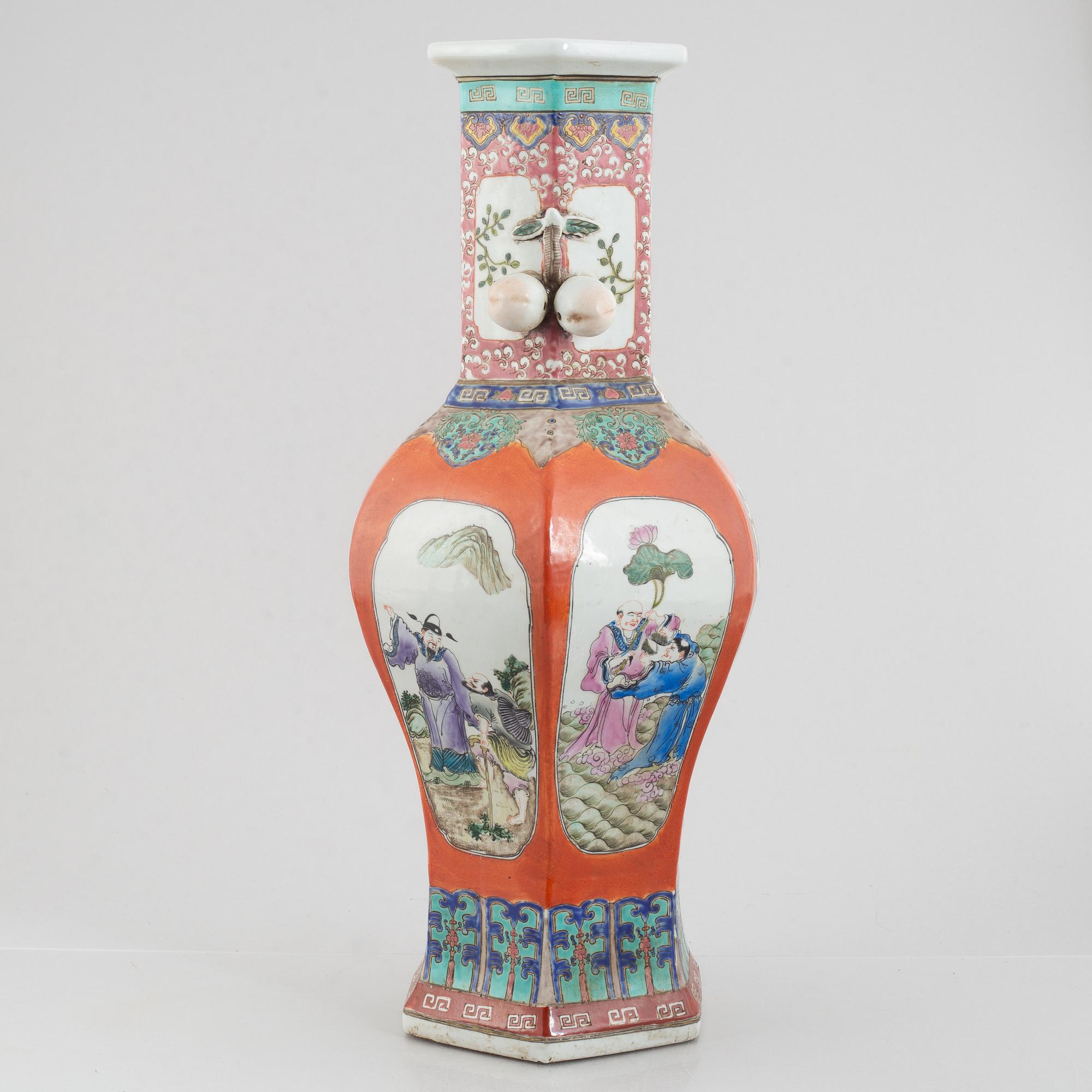 A Chinese porcelain floor vase, 20th century.