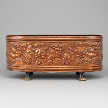 A 19th century copper jardiniere.