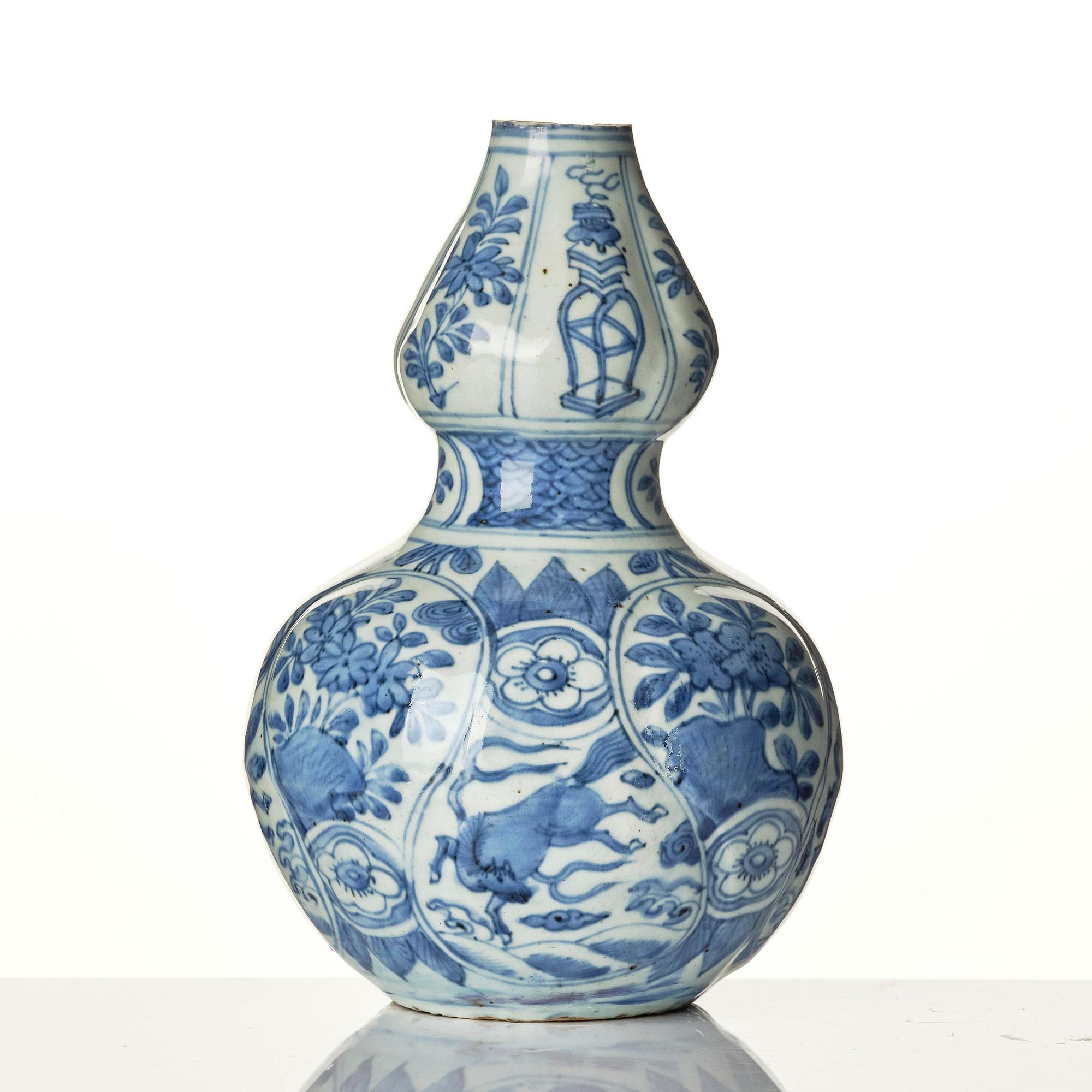 A blue and white 'flying horses' vase, Ming dynasty, Wanli (1572-1620).