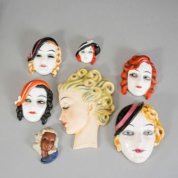 VÄGGMASKER, 7 st, keramik, bla. Goebel och Goldscheider, Tyskland, 1900-talets första hälft.