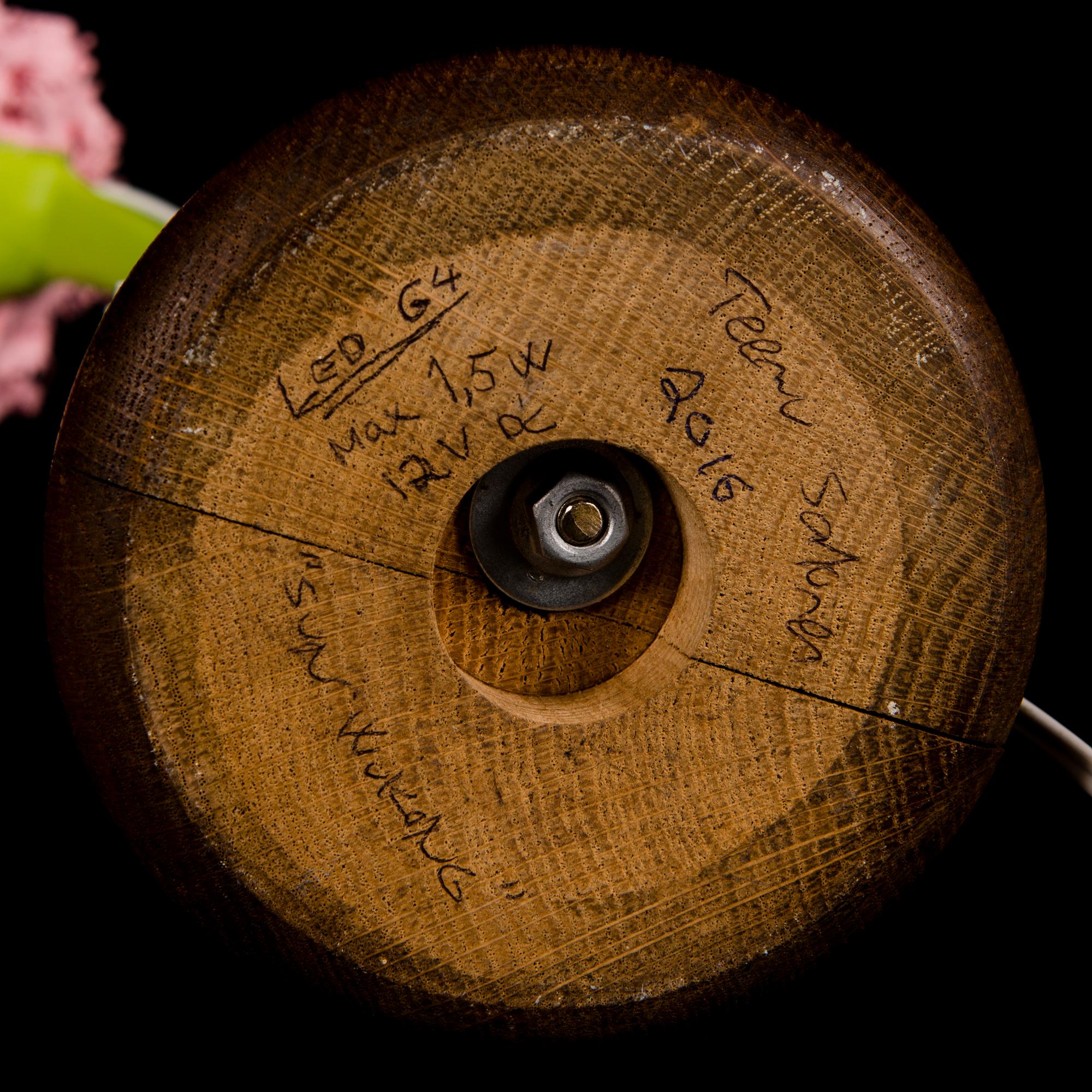 TEEMU SALONEN, veistos/pöytävalaisin, "Sun Wukong", signeerattu Teemu Salonen 2016.