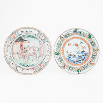 Tallrikar, 2 st, kompaniporslin, Kina, Qing dynastin, Qianlong (1736-95).