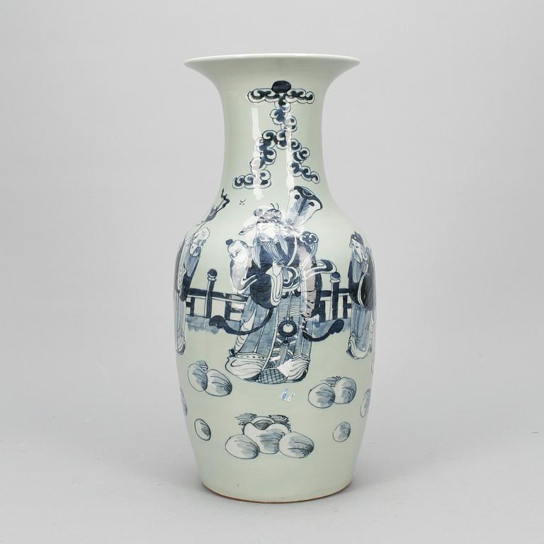 VAS, porslin, Kina sent 1800-tal.