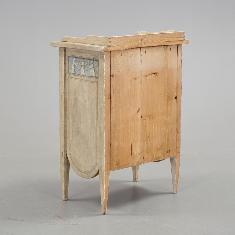 POTTSKÅP, gustaviansk stil, sannolikt 1800-talets sista kvartal.