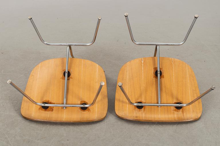 CHARLES & RAY EAMES - FÅTÖLJER, ett par, "LCM", 1900-talets andra hälft.