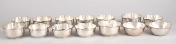 SKÅLAR, 12+2. Silver, portugisiska stämplar. Tot 1999gr.