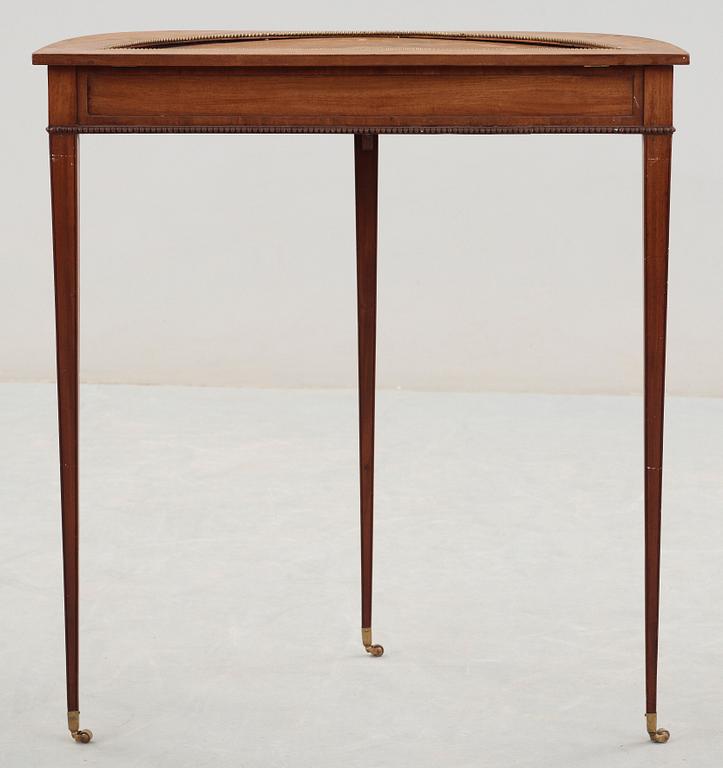 BORD. Sengustavianskt stockholmsarbete, omkring år 1800.