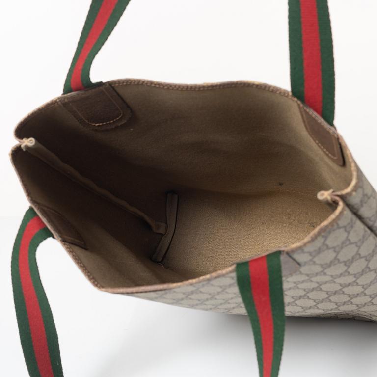 Gucci,.