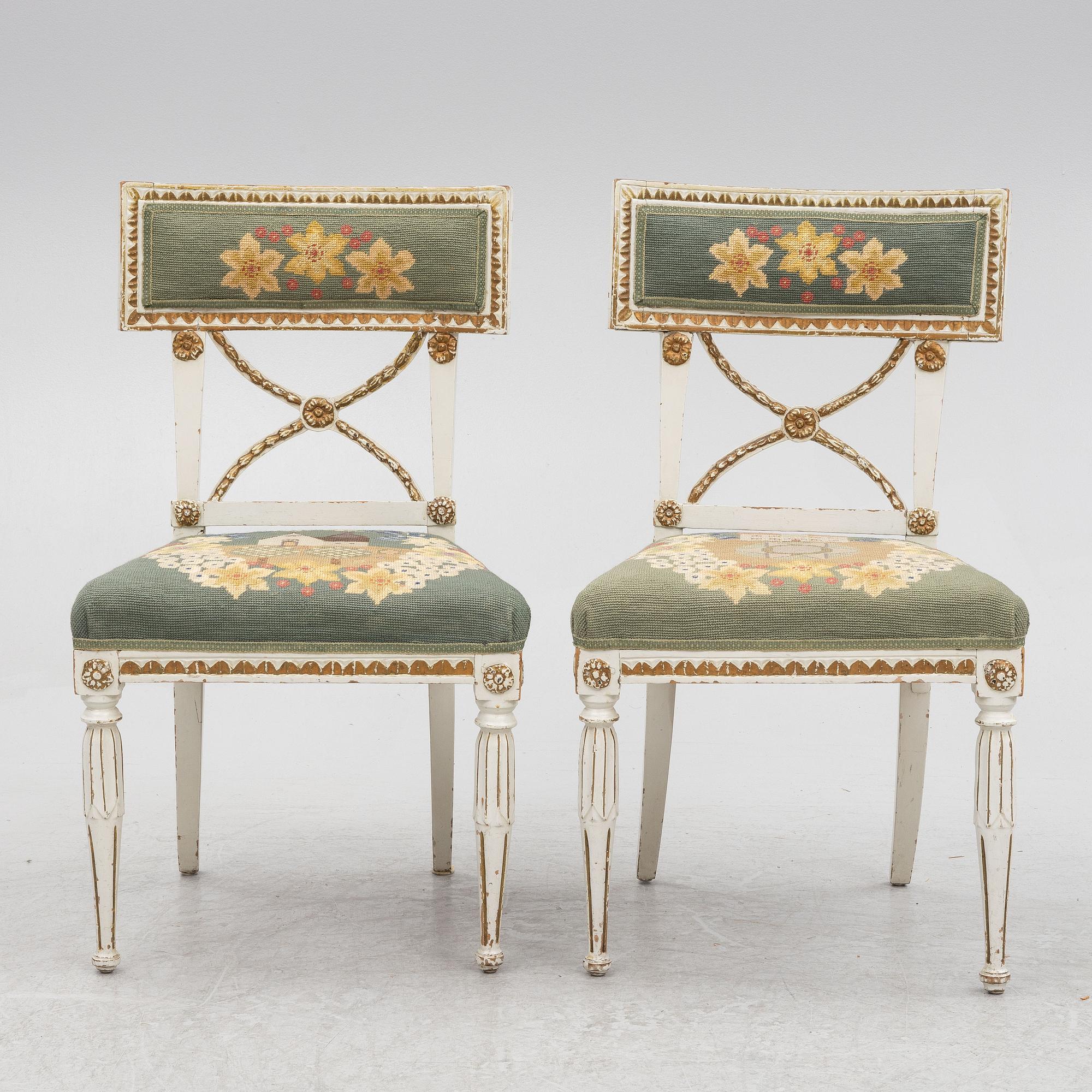 Stolar, ett par, gustavianska, 1700-talets slut.