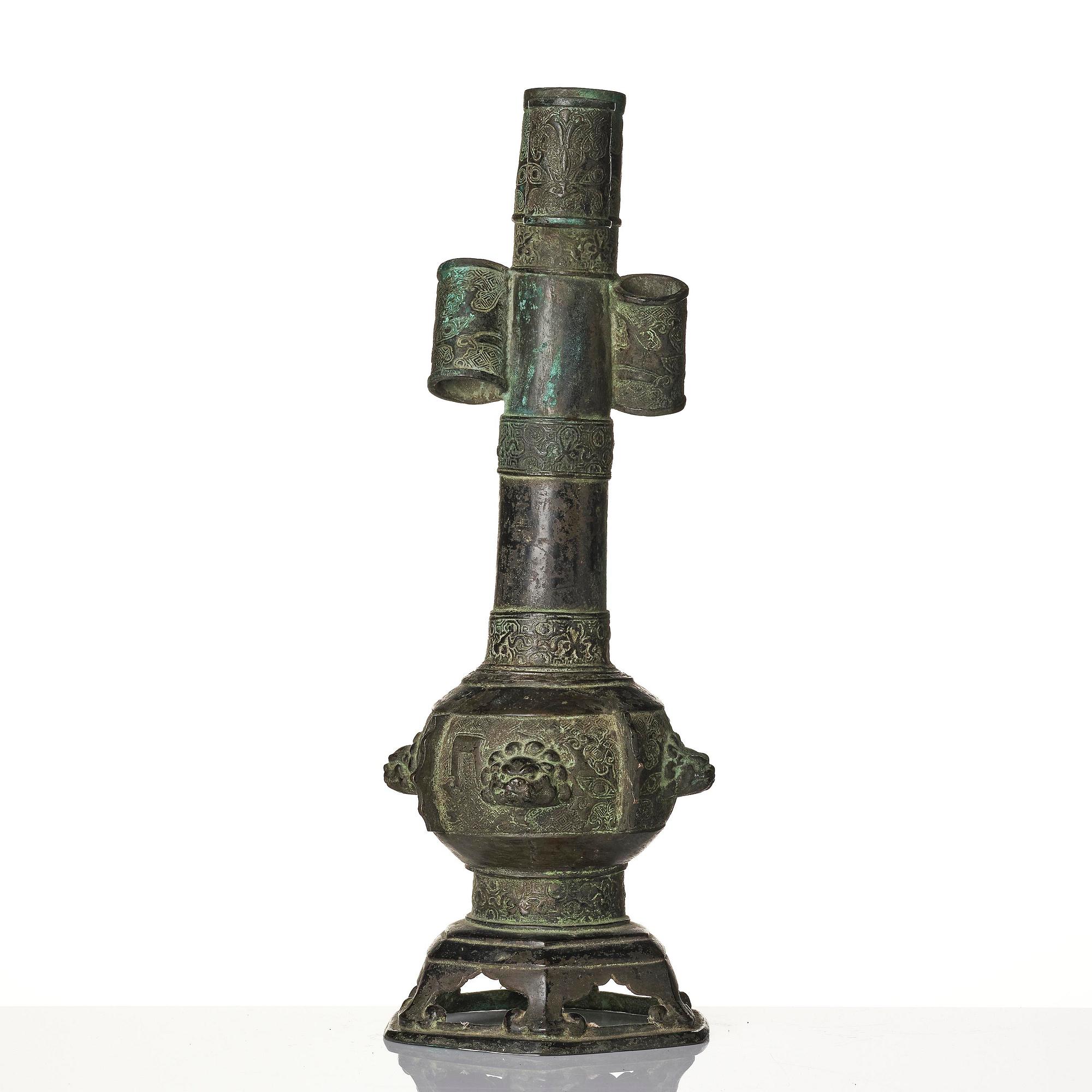 A large bronze 'arrow' vase, Touhu, Yuan dynasty (1271-1368).