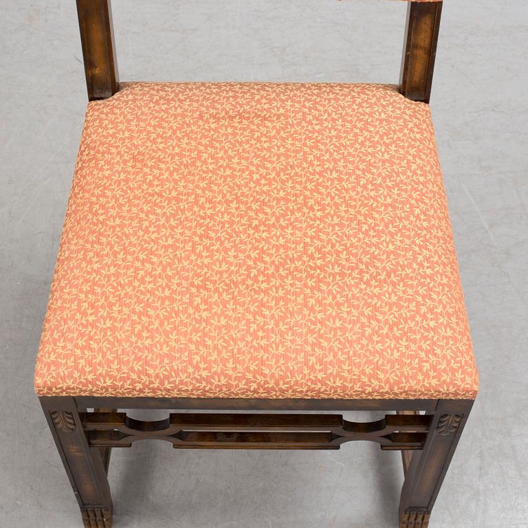 A 1920´s dinner table and six chairs probably designed by Axel Einar Hjorth for AB Svenska möbelfabriken Bodafors.