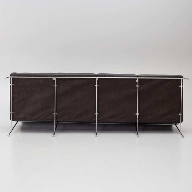 Arne Jacobsen, Sofa, model series FH-3300 “Lufthavnssofa”, Fritz Hansen.