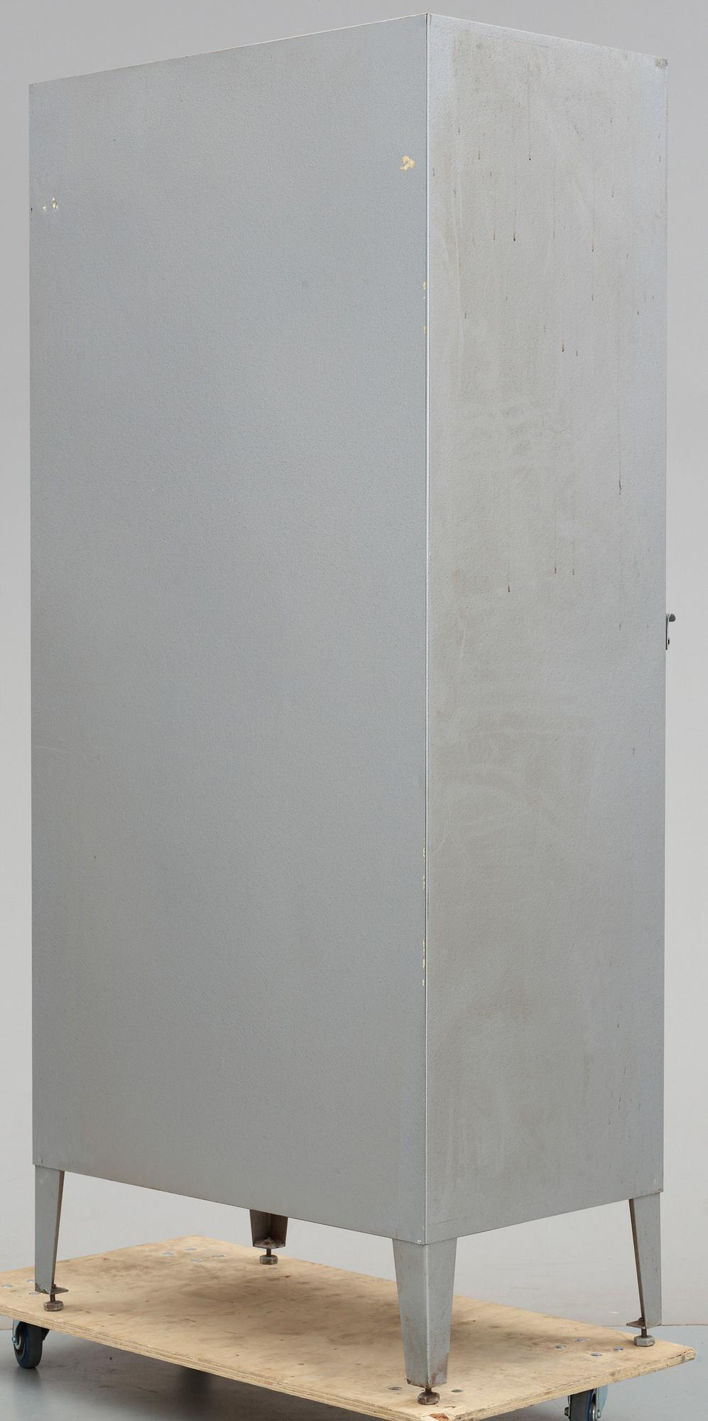 KLÄDSKÅP, 1950-tal.