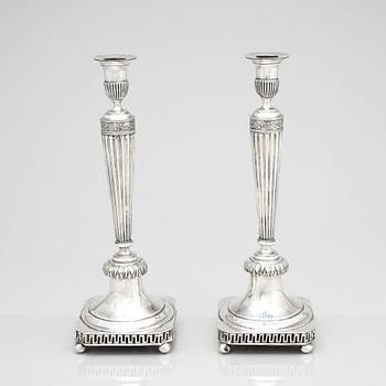 Jacob Hallardt, ljusstakar, silver, ett par, Stockholm 1811. Sengustavianska.