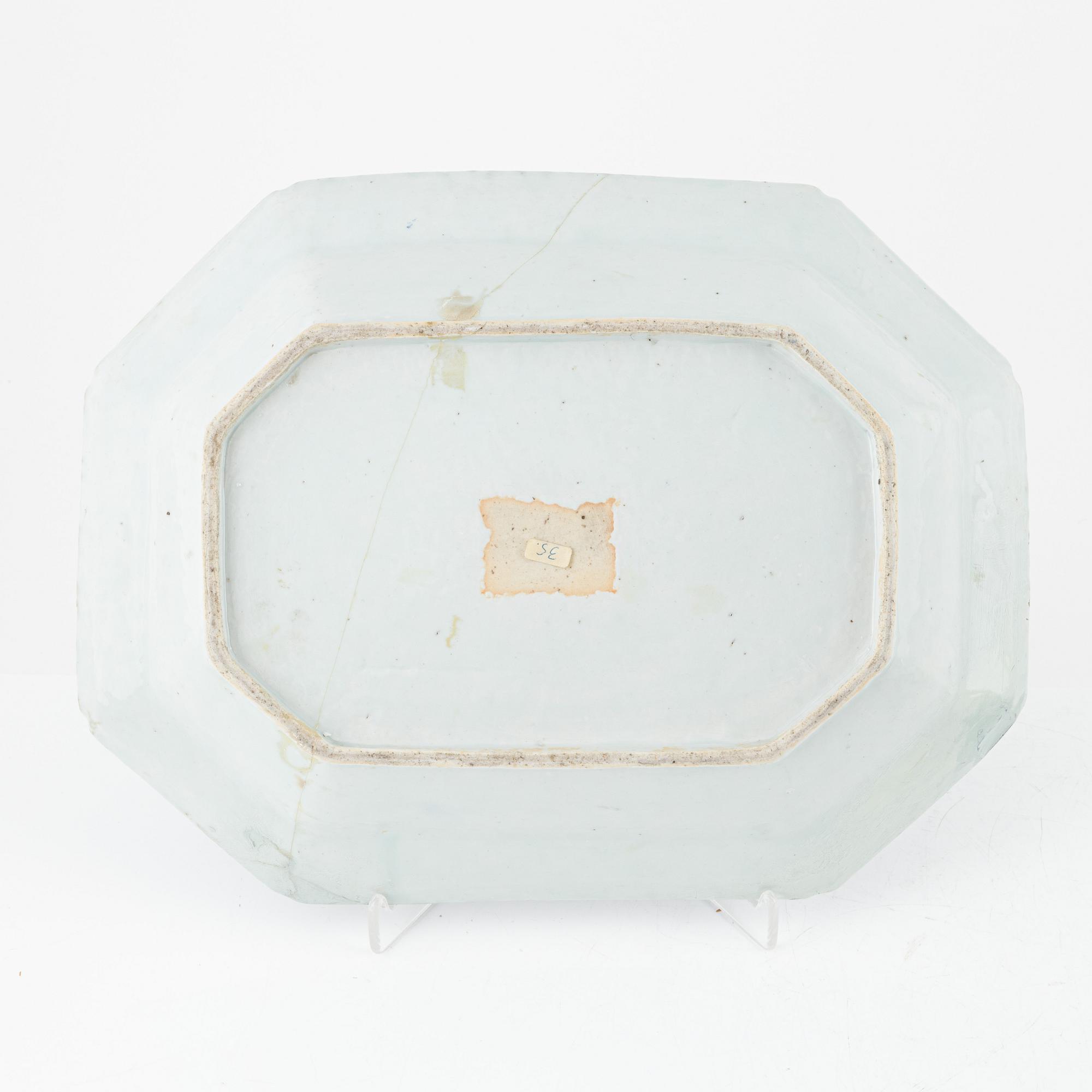 Six porcelain pieces, China, 18th-19th century.