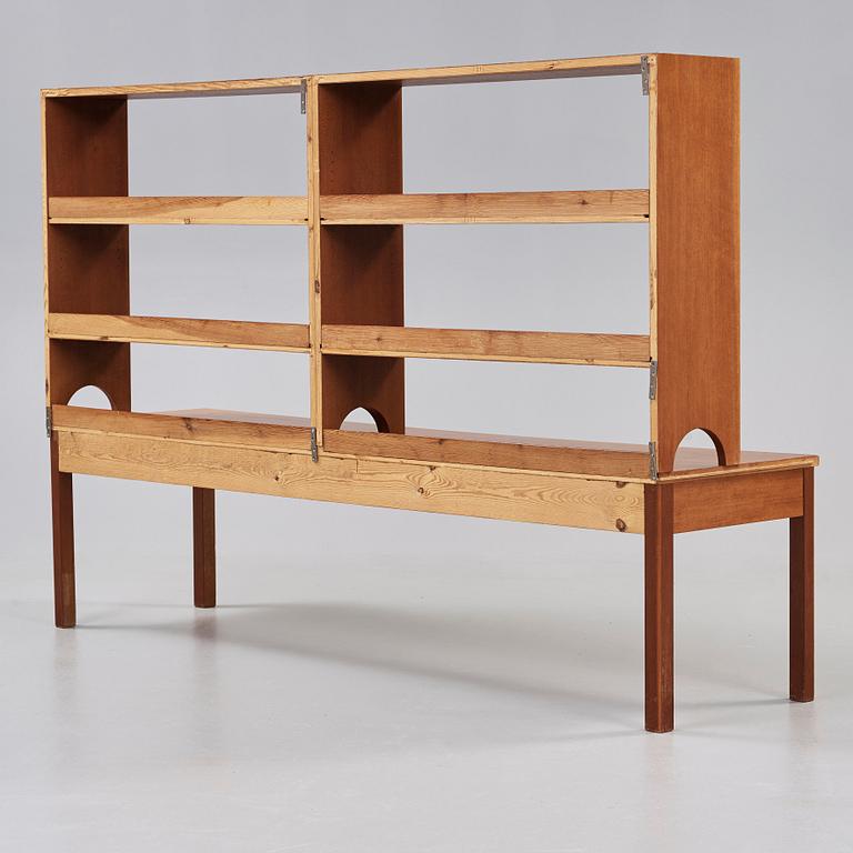 JOSEF FRANK, bord med bokhyllor, Firma Svenskt Tenn, modell 1142.