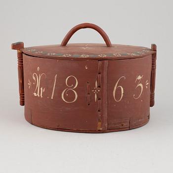 A large painted wooden box with lid, second half of the 19th century.