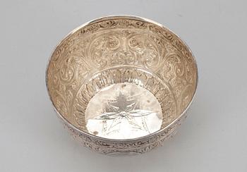 SKÅL, silver, London, 1879. Vikt 137 g.