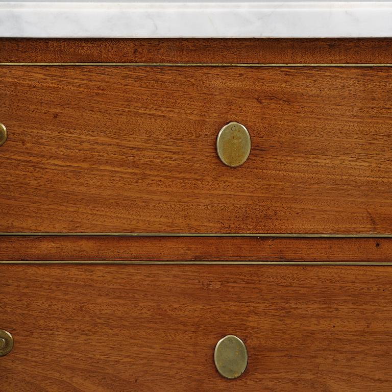 A late Gustavian mahogny commode by C D Fick (1776.1896).