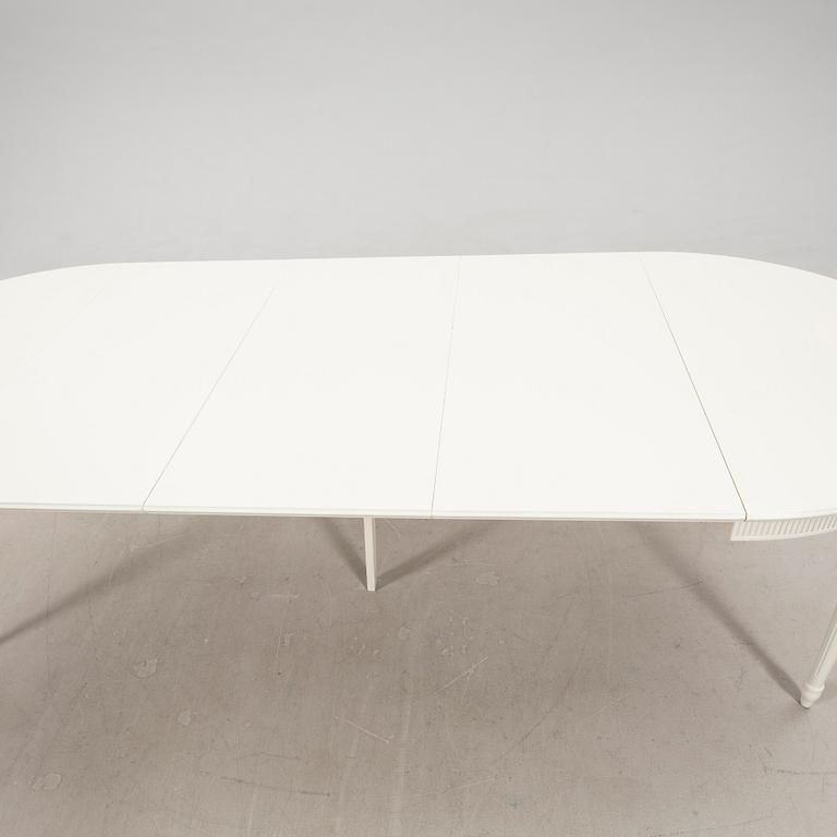 Matbord gustaviansk stil 1900-tal.