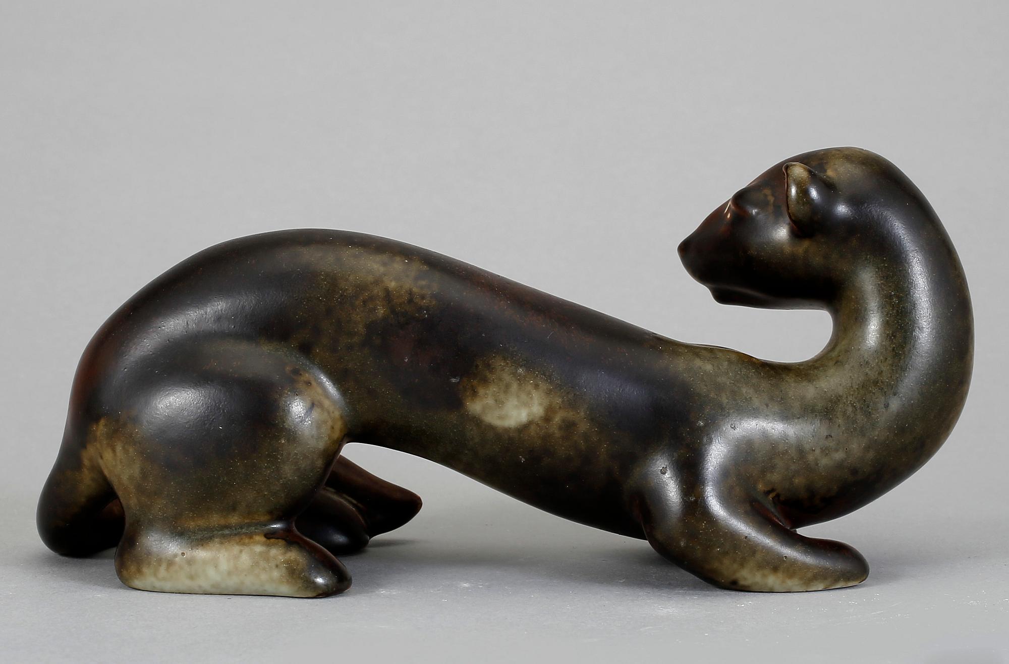 FIGUR, stengods, signerad. Gunnar Nylund, Rörstrand.