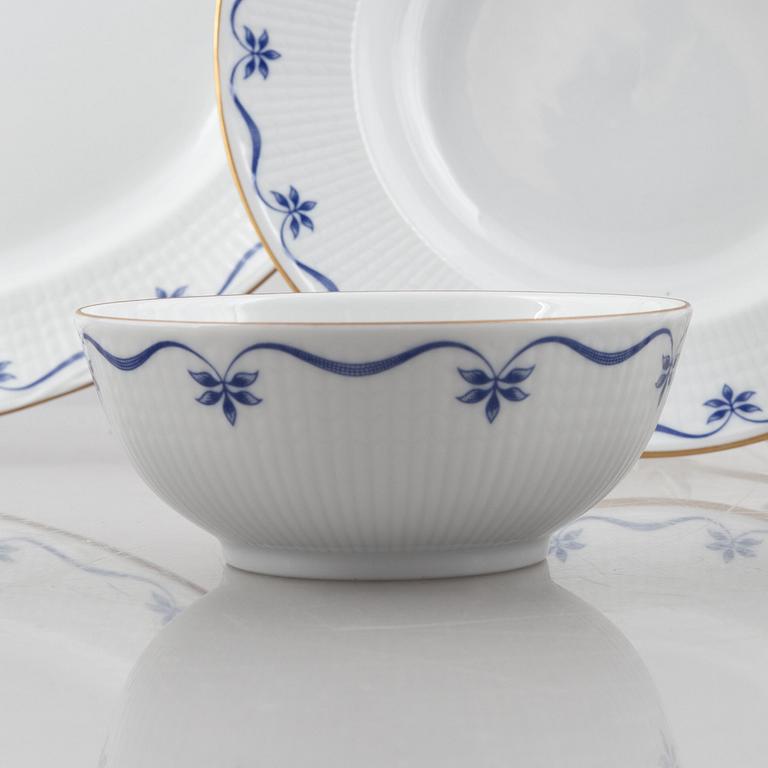 Pia Rönndahl, a 51-piece 'Mårbacka' porcelain service, Rörstrand.