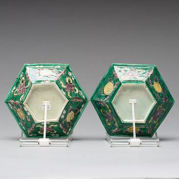 FAT, ett par, biskviporslin. Qingdynastin, Kangxi (1662-1722).