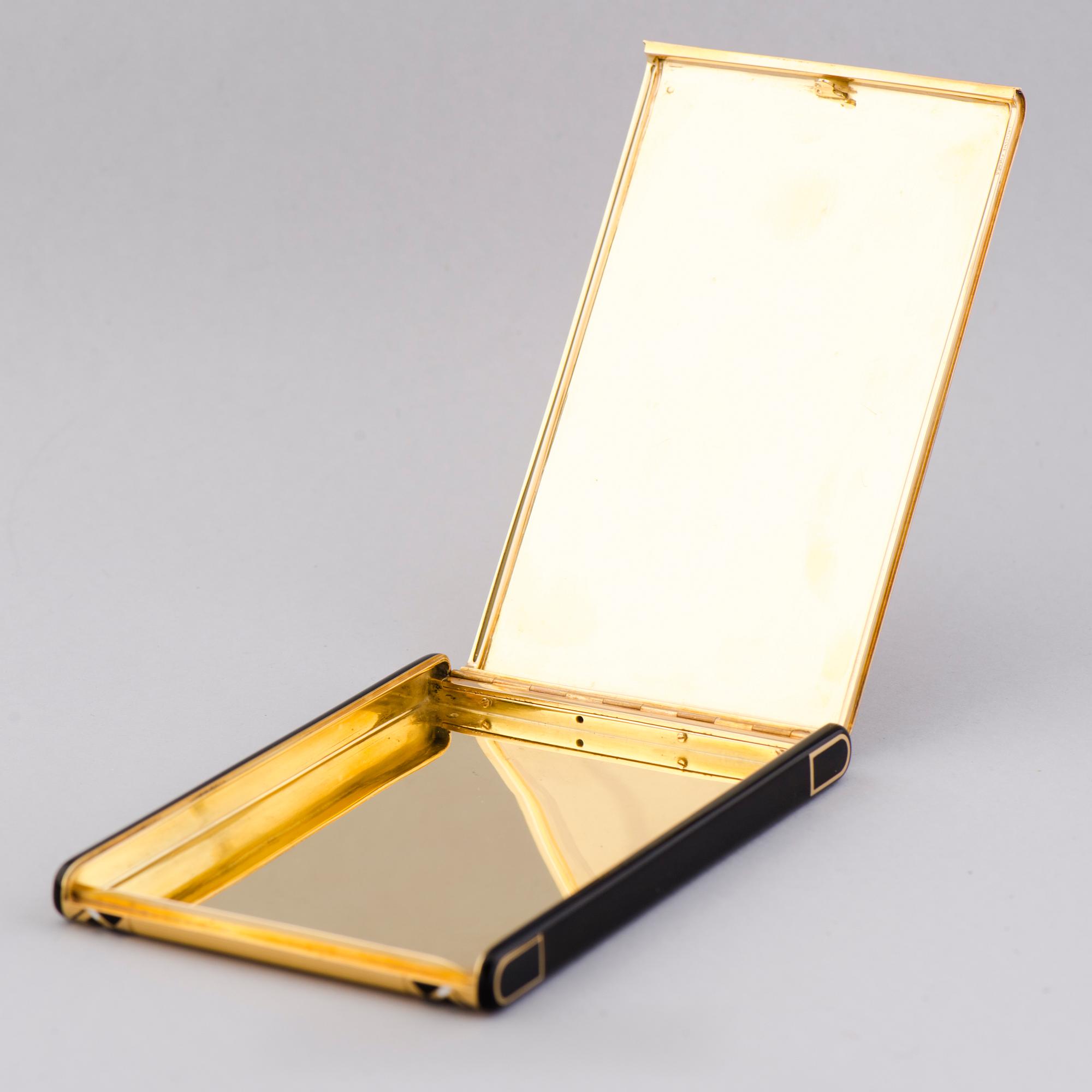 GIGARETTETUI, 18K guld, emalj. Lacloche Freres, Paris, Franrike 1930-tal.