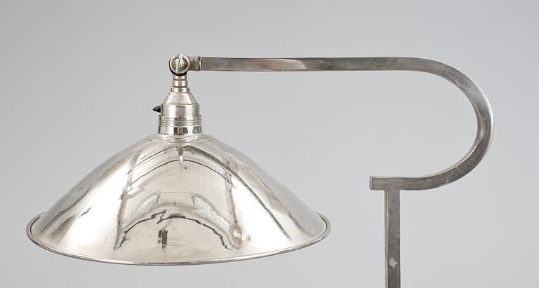 GOLVLAMPA. 1900-tal.