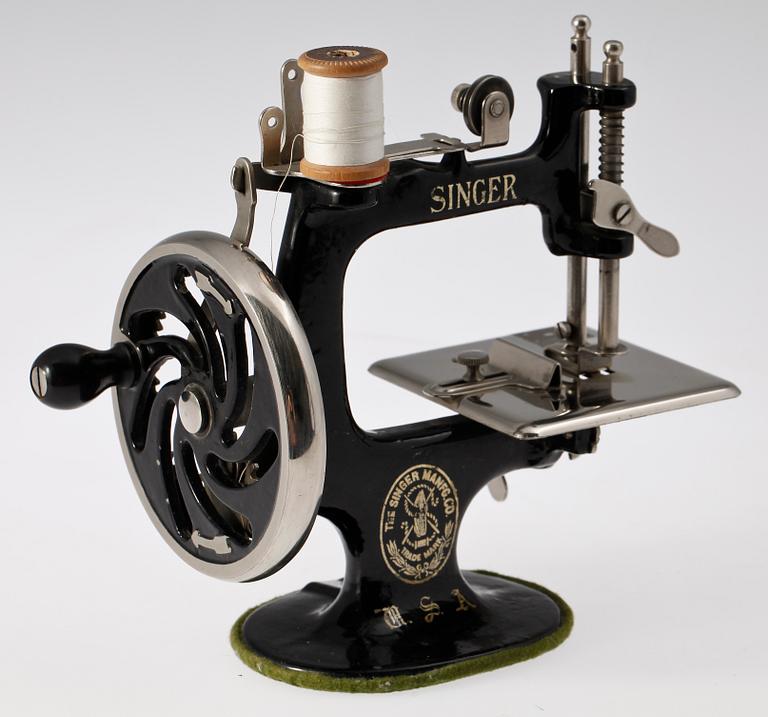 PARTI LEKSAKER, 15 delar, 1900-talets första hälft.