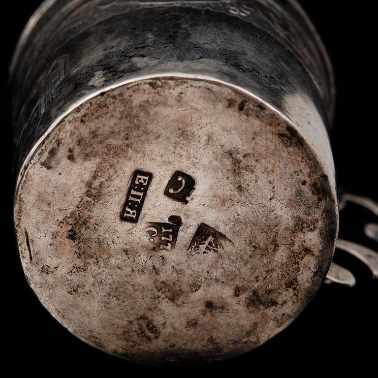 BÄGARE, ett par, silver, Ryssland, Kostroma, 1700-tal. Totalvikt 92 g.