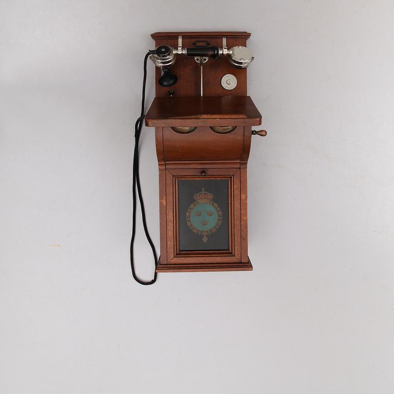 VÄGGTELEFON, Telegrafverkets Verkstad, Stockholm, tidigt 1900-tal.