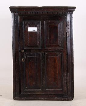 HÖRNSKÅP, 1700/1800-tal.