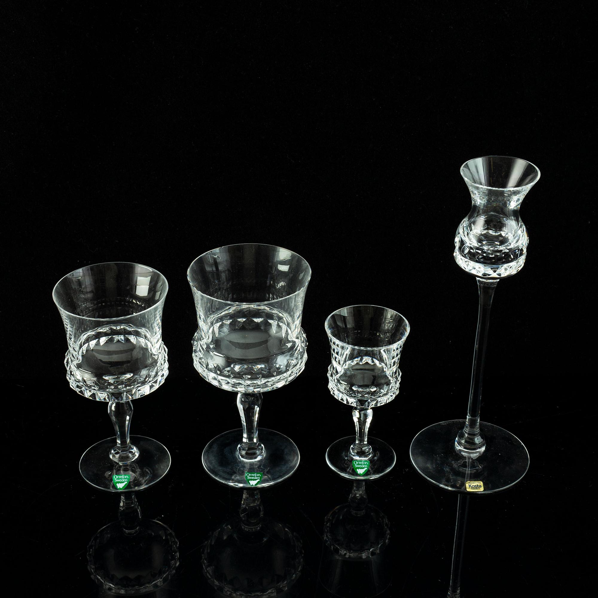 37 pieces  "Silvia" Ingeborg Lundin,  Orrefors, Kosta.