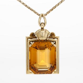 Necklace with pendant, 14K gold and a faceted citrine.