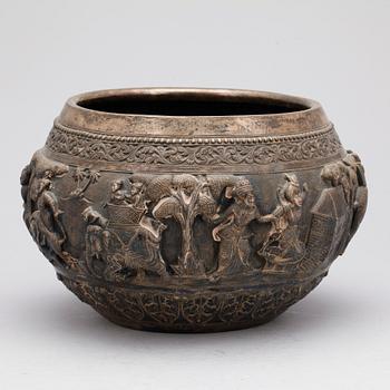 SKÅL, silver, troligen Indien, vikt ca 1164g.