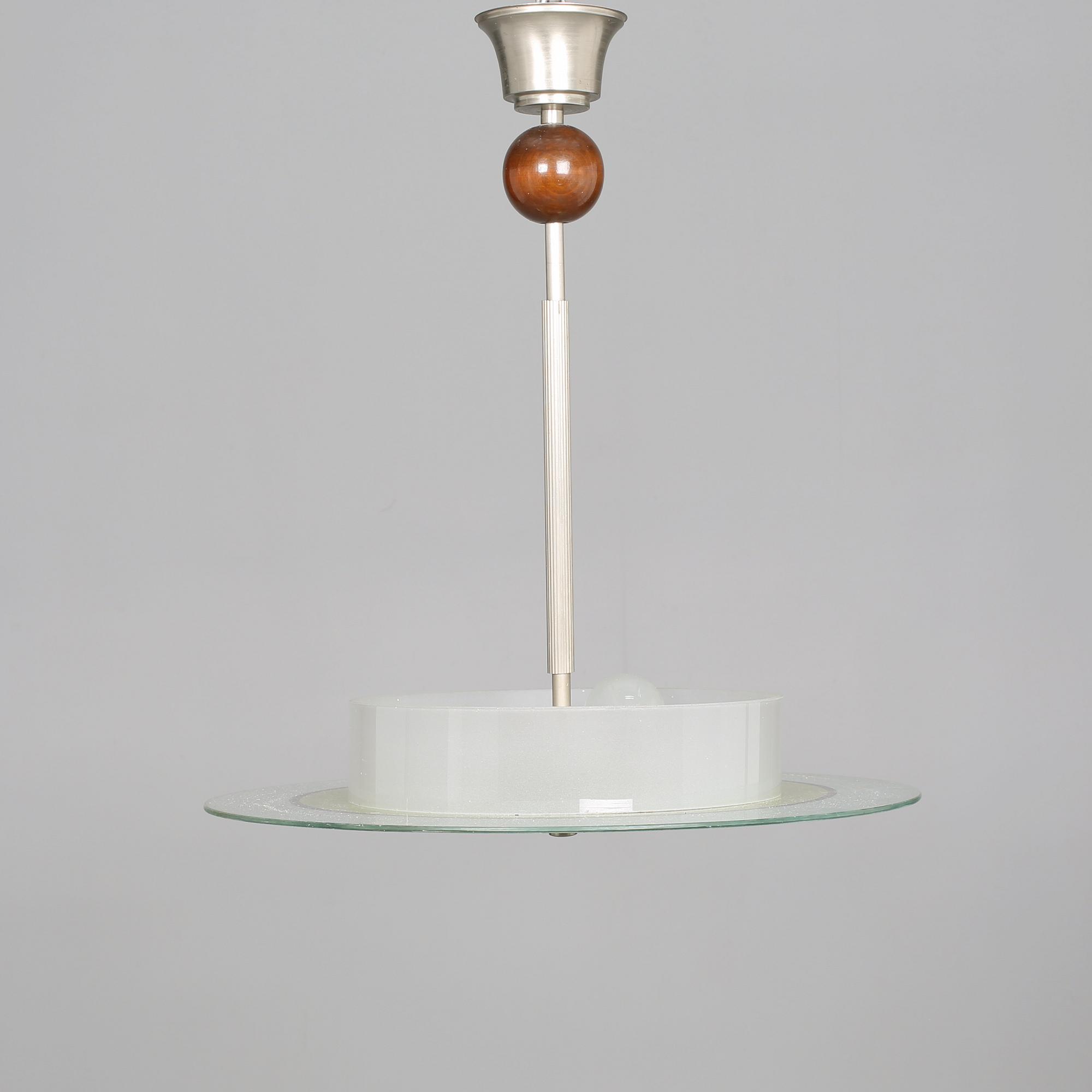 TAKLAMPA, 1900-talets första hälft, höjd ca 55 cm.